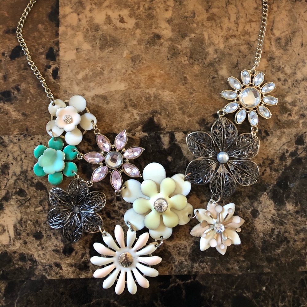 Statement necklace